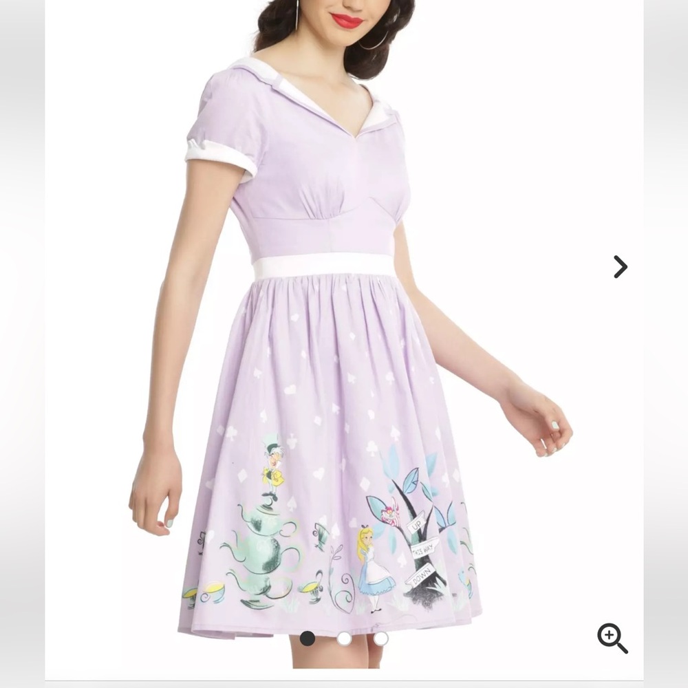 Disney Alice In Wonderland Tea Party Dress. Perfect for Disney Bounding